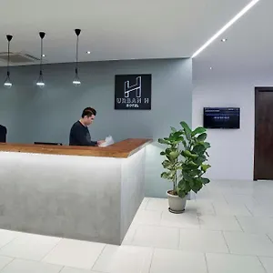 Urban H 3* George Town